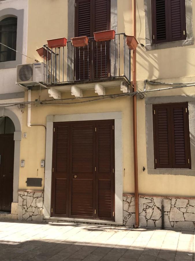Largo Cannizzaro Apartments ماتزيو المظهر الخارجي الصورة