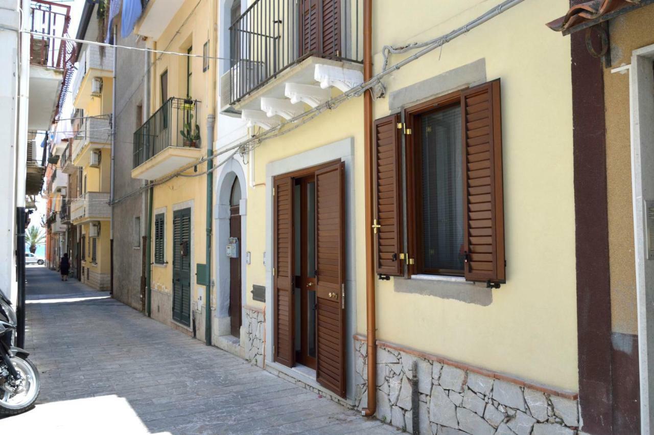 Largo Cannizzaro Apartments ماتزيو المظهر الخارجي الصورة